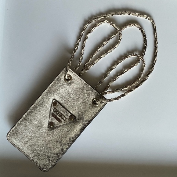 Women’s Guess Cellphone & Cardholder Case w Chain Crossbody - Picture 8 of 9